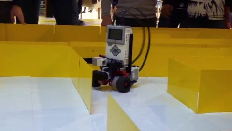 Maze, labirynth solving robot Stock Footage 69243921