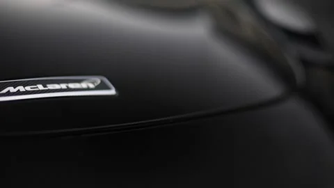 MCLAREN BADGE 動画素材 152521385