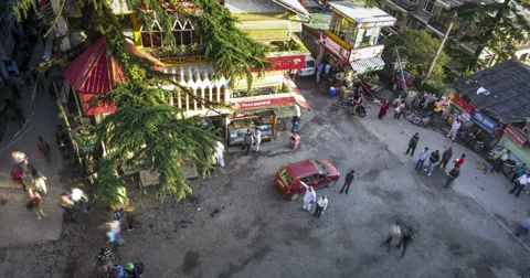 Mcleod Ganj main square top view time lapse 4k Stockbeeldmateriaal 34561189