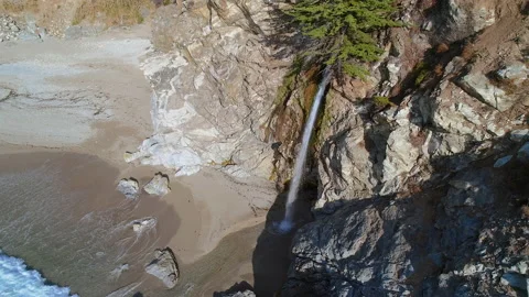 McWay Falls 库存影片 151096380