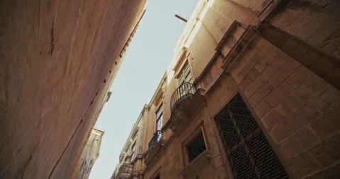Mdina Malta's Charming Urban Landscape Highlighting Stunning Stone Streets Stock Footage 289405553