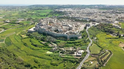 Mdina Panoramic Pull Out Aerial Medieval City Malta Landscape Vidéo 333097785