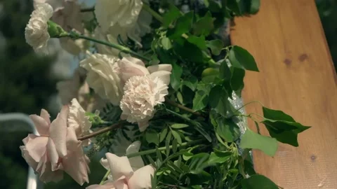 Meadow decorated in wedding style Vídeos de archivo 327630315