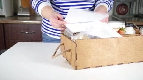 Meal Kit Delivery Concept Video stock 167218737