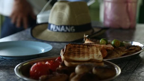 Meals Vídeos de archivo 100855132