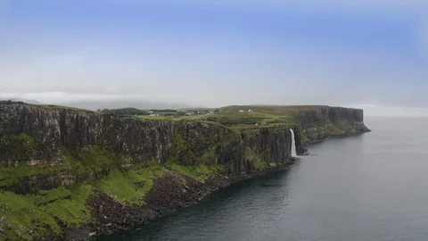 Mealt Falls that directly empty into the sea 動画素材 122238437