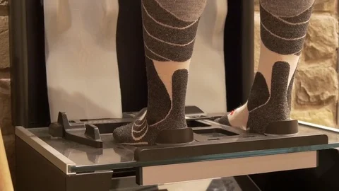 Measure foot size Stock Footage 73923452