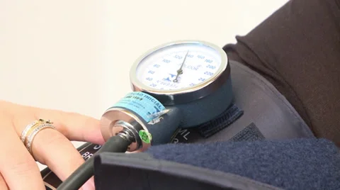 Measuring blood pressure Video stock 39263144