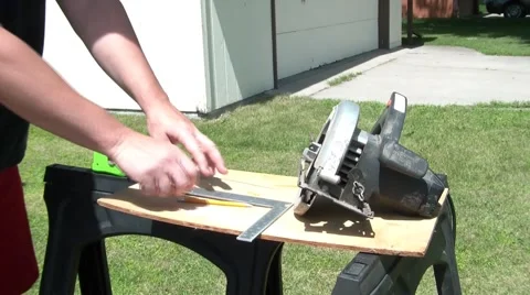 Measuring &amp; Cutting Wood 스톡 동영상 66064104
