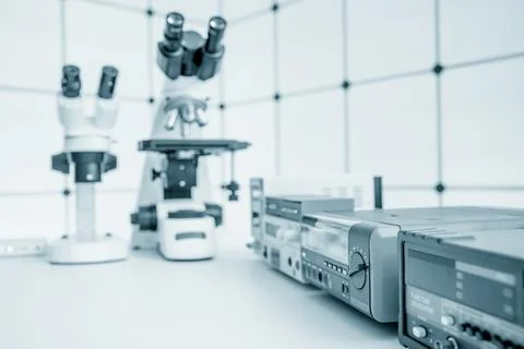 Measuring instruments in a modern physics research laboratory. Foto stock