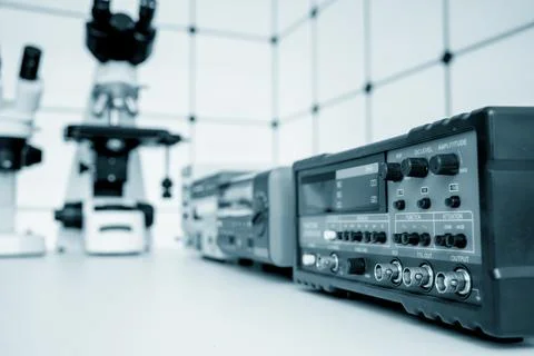 Measuring instruments in a modern physics research laboratory. Foto stock