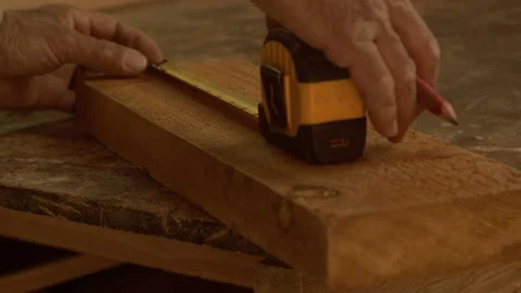 Measuring wood work carpentry Stockbeeldmateriaal 194589311