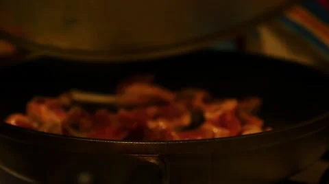 Meat cooking in the frying pan 動画素材 60697535