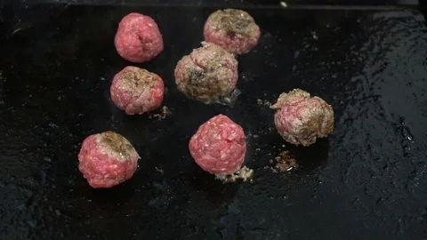 Meat Fried In A Skillet. Vidéo 105881846