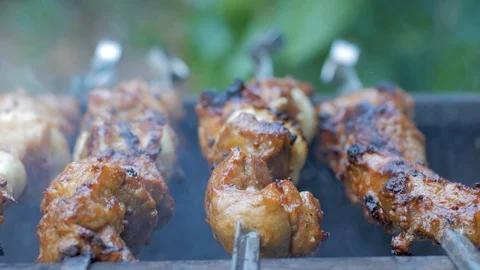 Meat on the grill Video stock 112431943