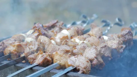 Meat on the grill Video stock 112432075
