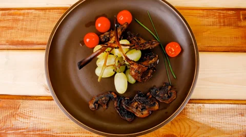 Meat ribs on dish Vídeos de archivo 37278130