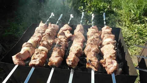 Meat_frying Vídeos de archivo 131819712