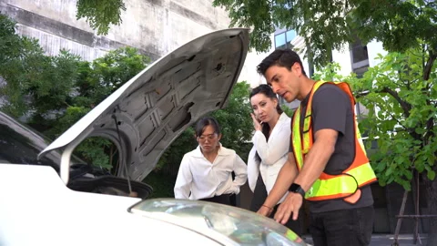 Mechanic engineer helping group of diversity business woman repair or fix c.. Stock Footage 252955441