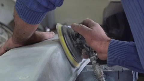 Mechanic Grinding Car Body Panel In Auto Repair Workshop 스톡 동영상 332058294