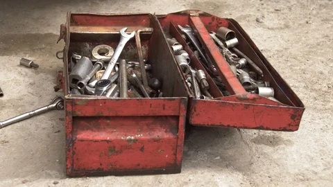 Mechanic hand in the toolbox Vídeo Stock 119491876