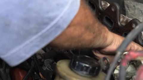 Mechanic hands under the work Video stock 119490958