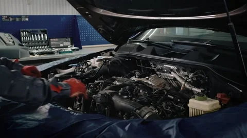 Mechanic man working at workshop. Video stock 131739709