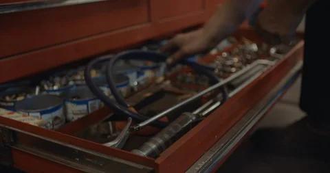 Mechanic Shuffling Through Drawer 스톡 동영상 105244548