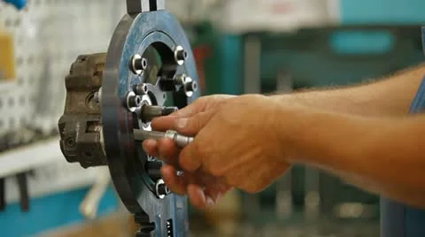 Mechanic Work Video stock 22316266