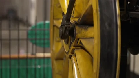Mechanical antique wheel powered by strut Stock Footage 165478358