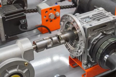 Mechanical assembly showcasing precision engineering, intricate metallic ge.. Fotos de archivo