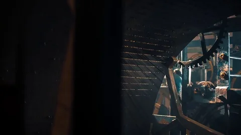 Mechanism Inside A Big Clock Vidéo 73028926