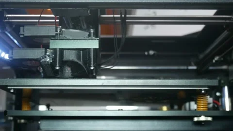Mechanisms of modern 3d printer in operation 動画素材 89576964