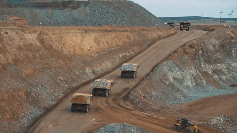 Mechanized work at the mine Видео 197640787