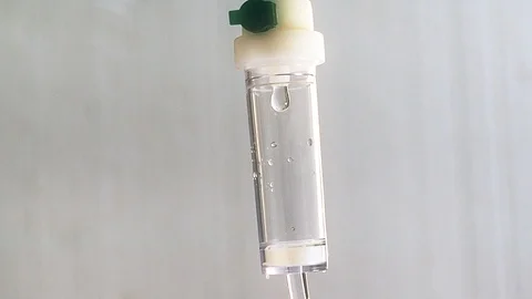 Medical dropper close-up. Vídeos de archivo 93375673