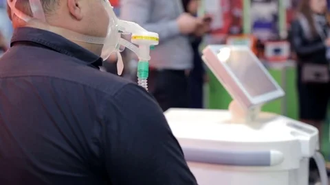 Medical equipment that shows lung function Stock Footage 76114470