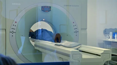 Medical examination Stockbeeldmateriaal 32659094