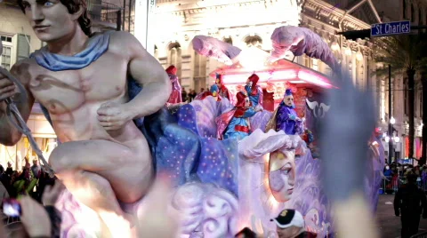 Medical float throwing beads in hermes parade Stock Footage 644850