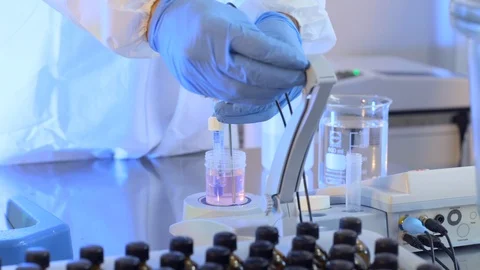 Medical laboratory test 動画素材 89334507