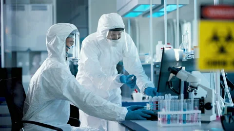 Medical Research Laboratory Scientists Developing Covid Vaccine 스톡 동영상 140181735