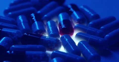 Medicine in capsules rotate Stock Footage 166652856