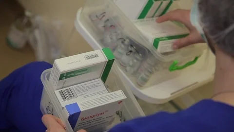 Medicine. close-up. nurses sort medicines. drugs before surgery Stock Footage 77450281