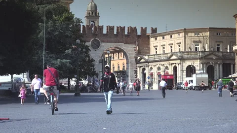 The medieval Bra Gate in Verona Video stock 306020054
