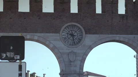 The medieval Bra Gate in Verona Video stock 306020060