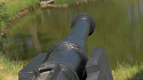 The medieval Cannon 動画素材 80924836