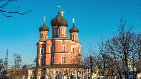 Medieval Russian churches in the Donskoy Monastery. Moscow, Russia Stock Footage 148903613