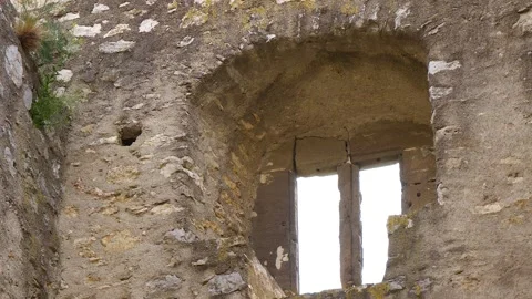 Medieval Stone Window at Beckov Castle Ruins in Slovakia Stock-Footage 343630179