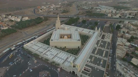 MEDINA: Bir Ali mosque in Al Madinah, Saudi Arabia. (aerial photography) Video stock 106916277