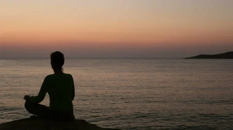 Meditating Stock-Footage 33195879