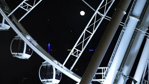 Medium distance plan of a Ferris wheel from below. Stock Footage 201097052